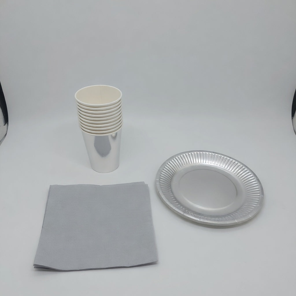 Assiettes, Gobelets et Serviettes Métalliques - Lot Basique