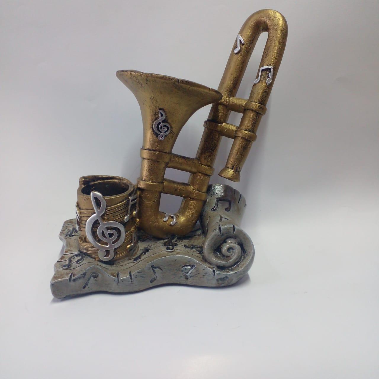 Figurine d'instrument de musique dorée pour décoration avec porte-stylos