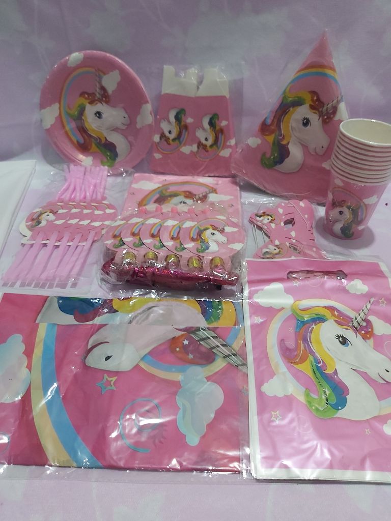Kit de Fête Licorne Rose Deluxe (71 Pièces pour 10 Invités)