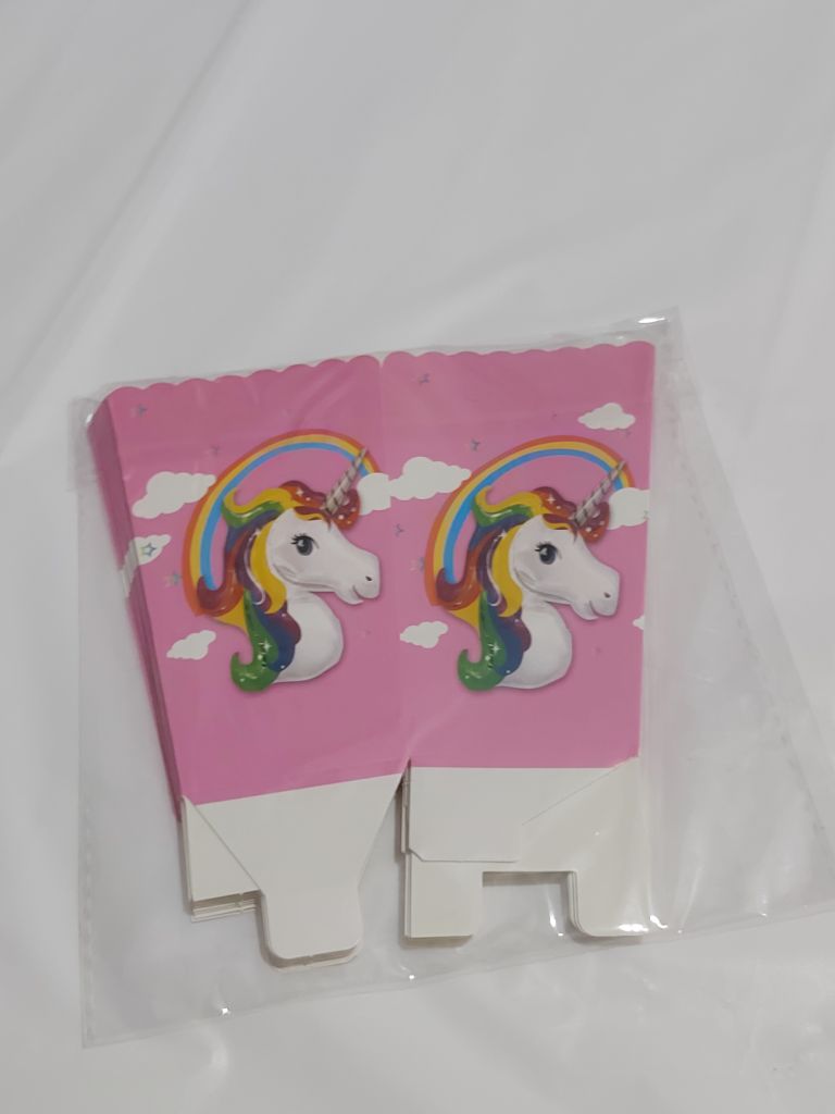 Kit de Fête Licorne Rose Deluxe (71 Pièces pour 10 Invités) - الصورة 10