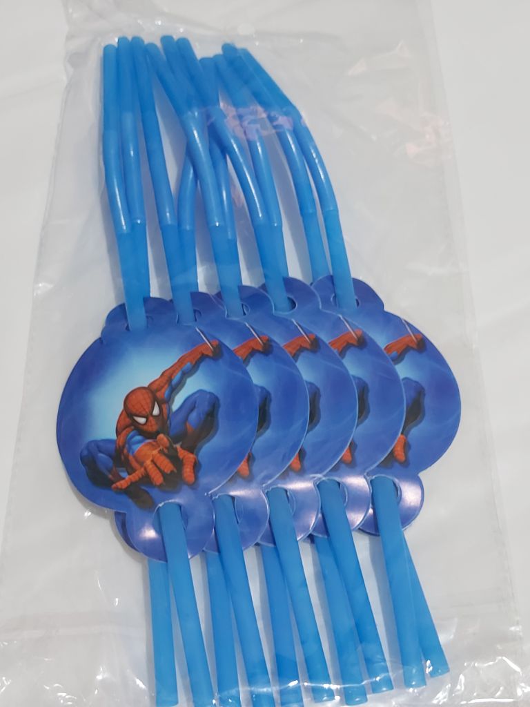 Kit de Fête Deluxe Spider-Man pour 10 Invités (Assiettes, Gobelets, Chapeaux, Cotillons) - الصورة 3